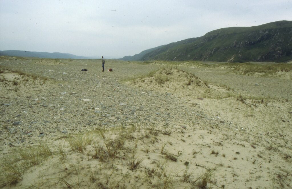 Lithic scatter sites do not always comprise ploughed fields, here at Invernaver in Sutherland it is possible to find stone tools on the surface of a large gravel plateau.