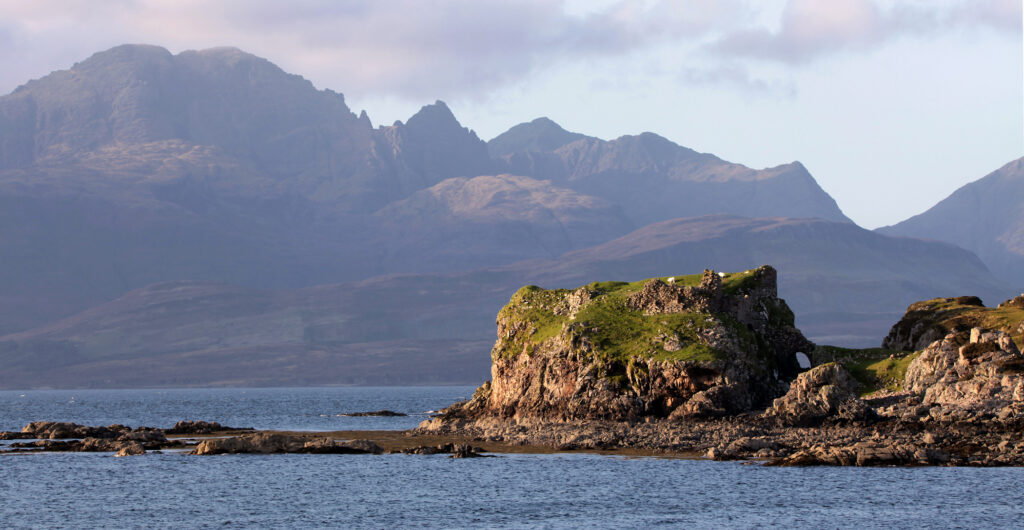 Sword-wielding Women and Scottish Archaeology