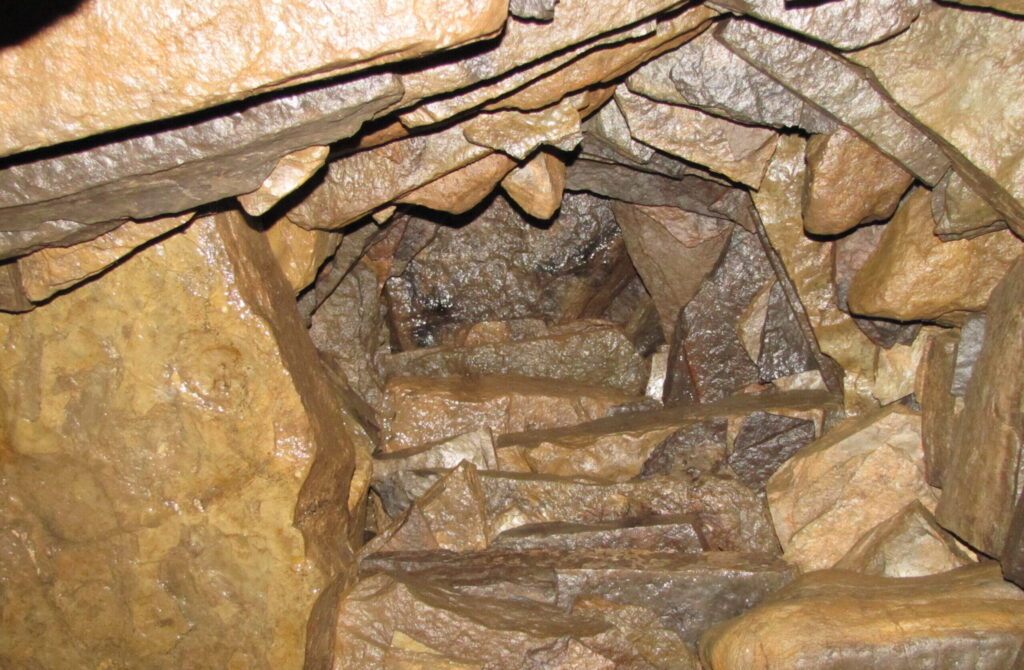 geograph-2665632-by-John-Tustin