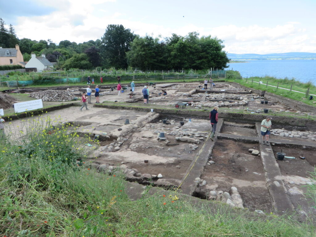 Cromarty-Medieval-Burgh-Excavation_©Susan-Kruse-1484×1113