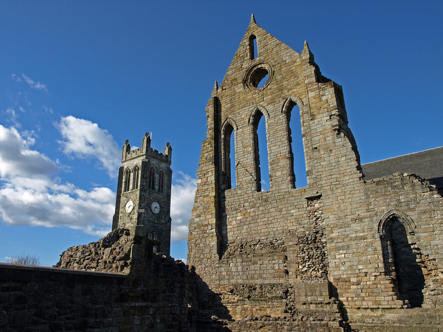 Kilwinning_Abbey_-_geograph.org.uk_-_1140309
